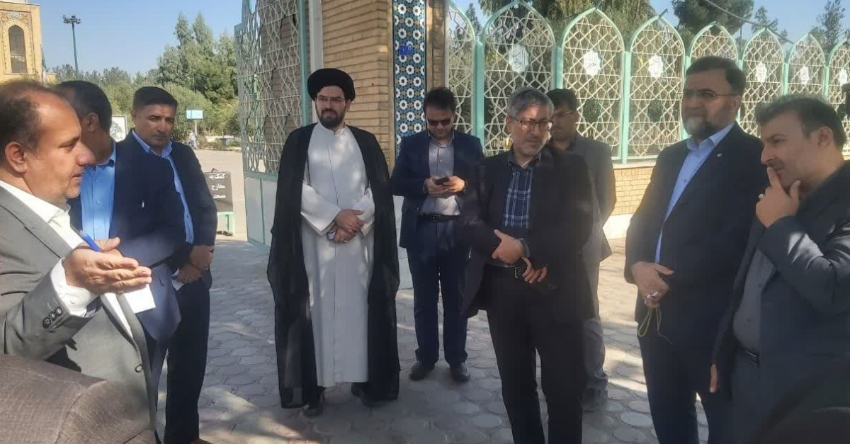 بازدید معاونین و مدیران شهرداری قم از ورودی و عوارضی قم-تهران